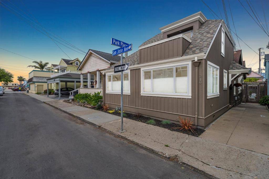 Capitola, CA 95010,219 San Jose AVE