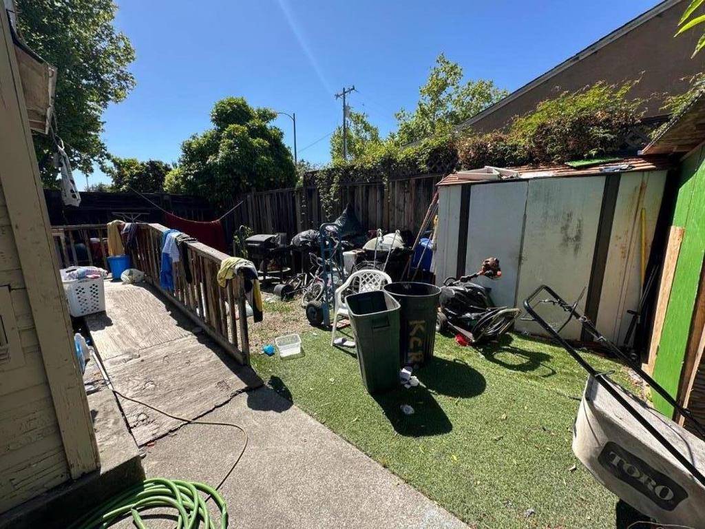 Mountain View, CA 94043,1901 W Middlefield RD