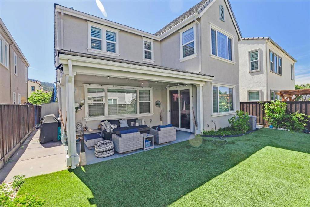 Gilroy, CA 95020,6062 Pipit WAY