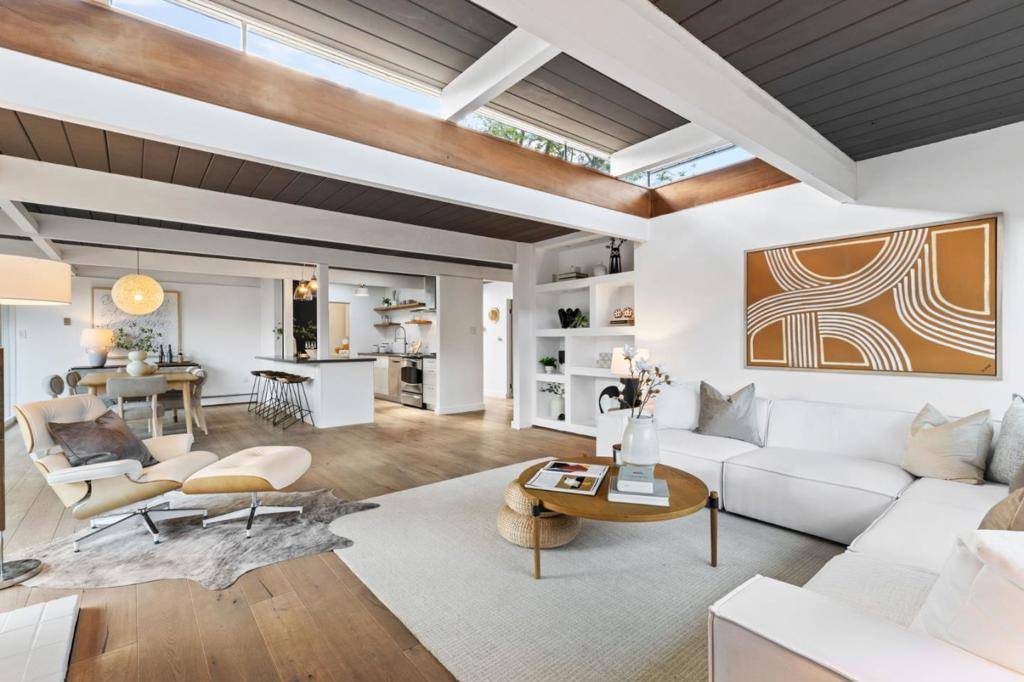 Palo Alto, CA 94306,3726 Carlson CIR