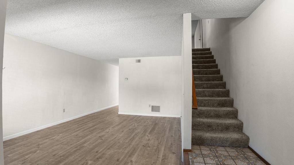 Sunnyvale, CA 94085,622 N Ahwanee TER