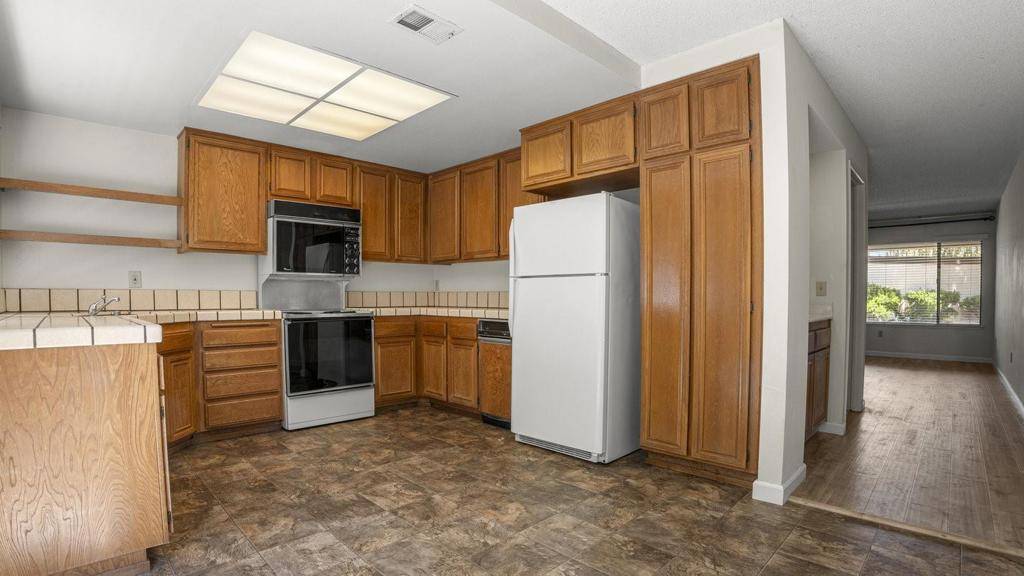 Sunnyvale, CA 94085,622 N Ahwanee TER