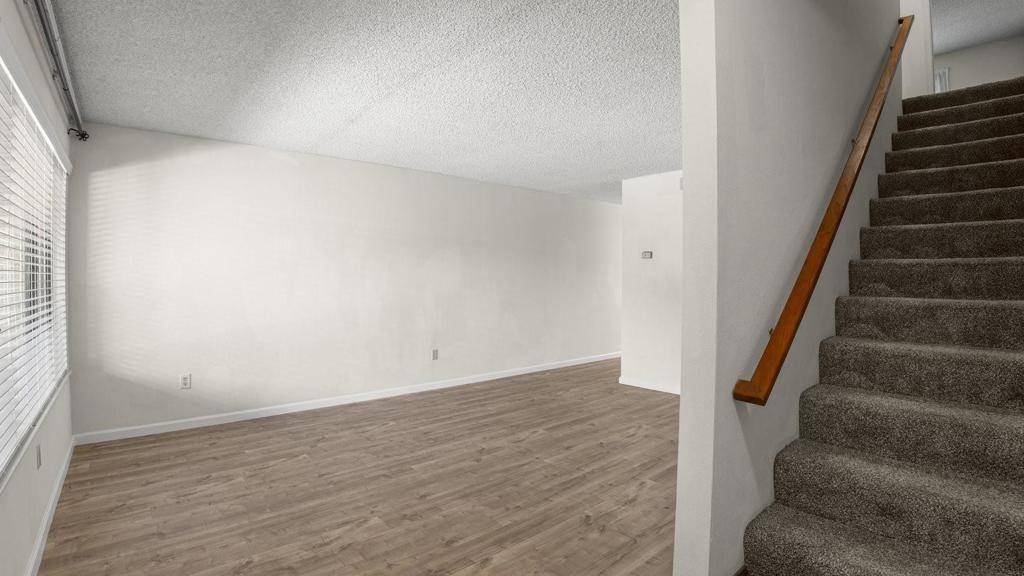 Sunnyvale, CA 94085,622 N Ahwanee TER