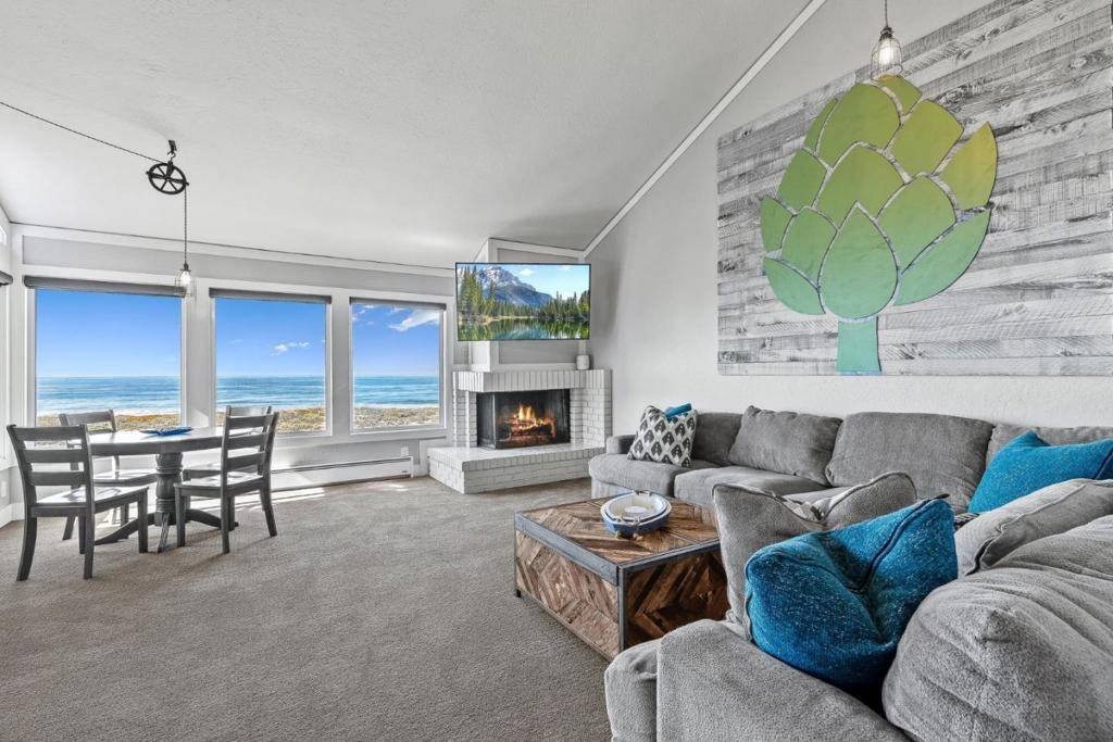Moss Landing, CA 95039,116 Monterey Dunes WAY