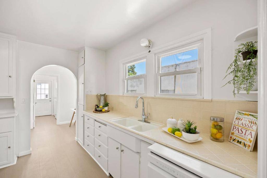 Watsonville, CA 95076,22 Roosevelt ST
