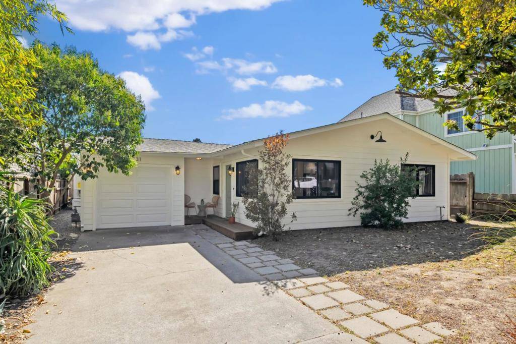 Santa Cruz, CA 95060,1131 Walk CIR