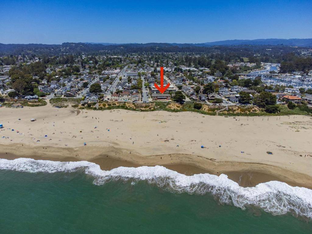 Santa Cruz, CA 95062,1703 East Cliff DR