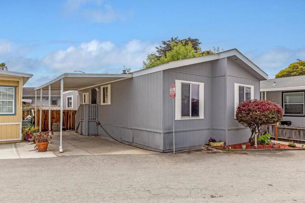 Marina, CA 93933,3320 Del Monte BLVD