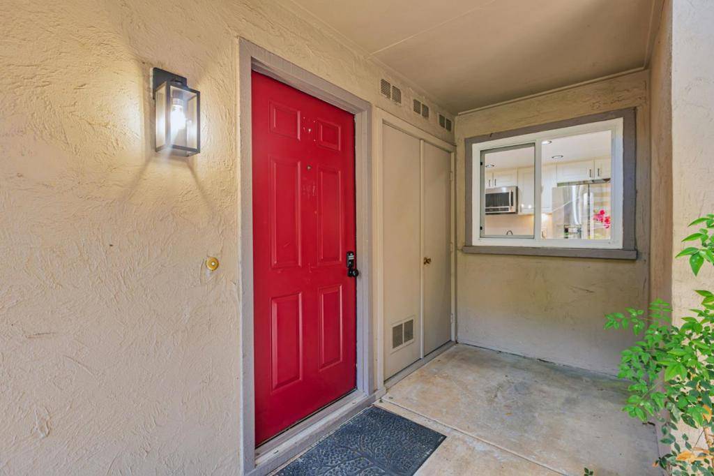 Sunnyvale, CA 94086,891 W California AVE #M