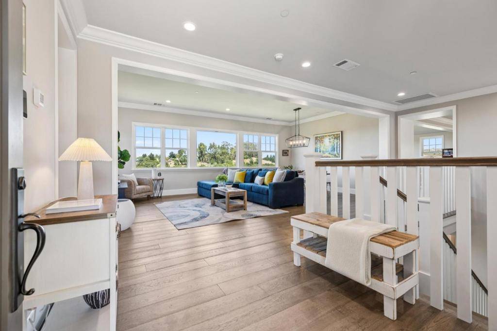 San Mateo, CA 94402,2185 Cobblehill PL