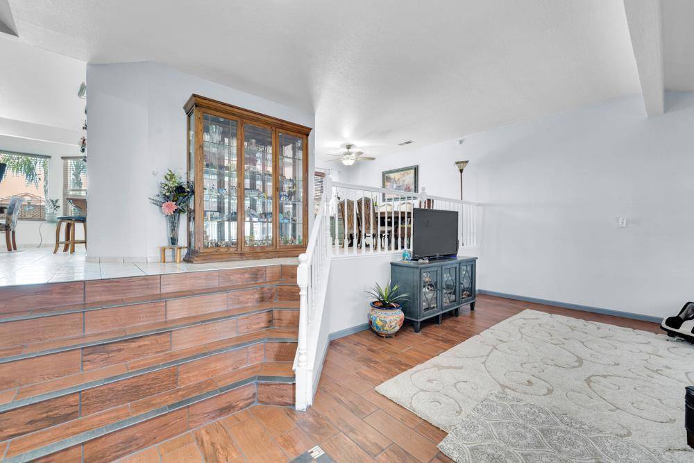 Los Banos, CA 93635,711 Kirkwood CT