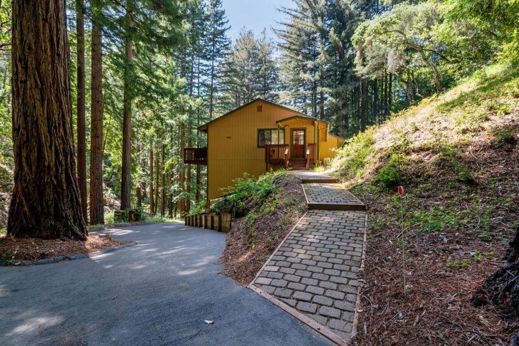 Los Gatos, CA 95033,14430 Old Japanese RD