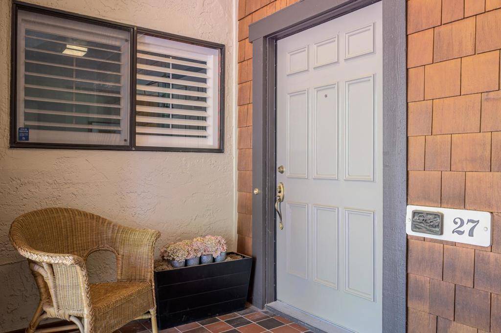 Menlo Park, CA 94025,1280 Sharon Park DR #27