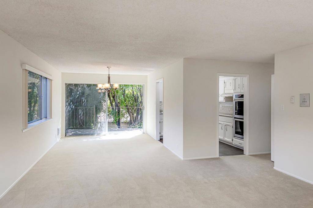 Burlingame, CA 94010,1121 Douglas AVE #201