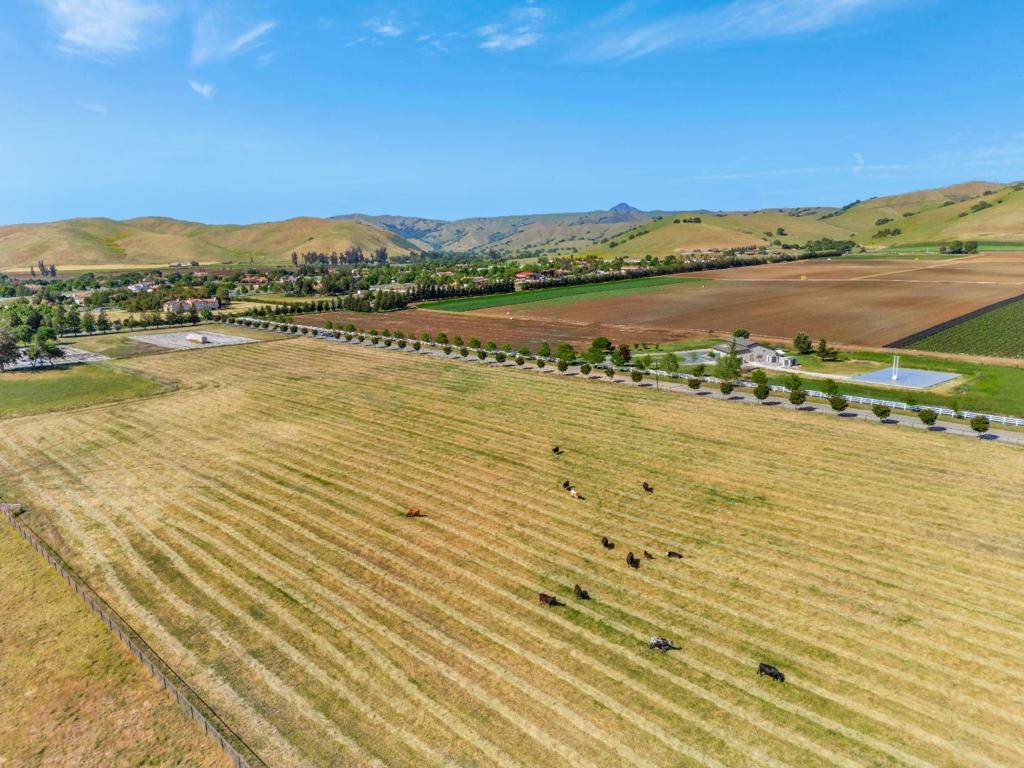 Hollister, CA 95023,0 Lot#1 Bluff DR