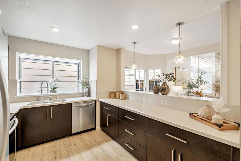 Newark, CA 94560,39725 Potrero DR