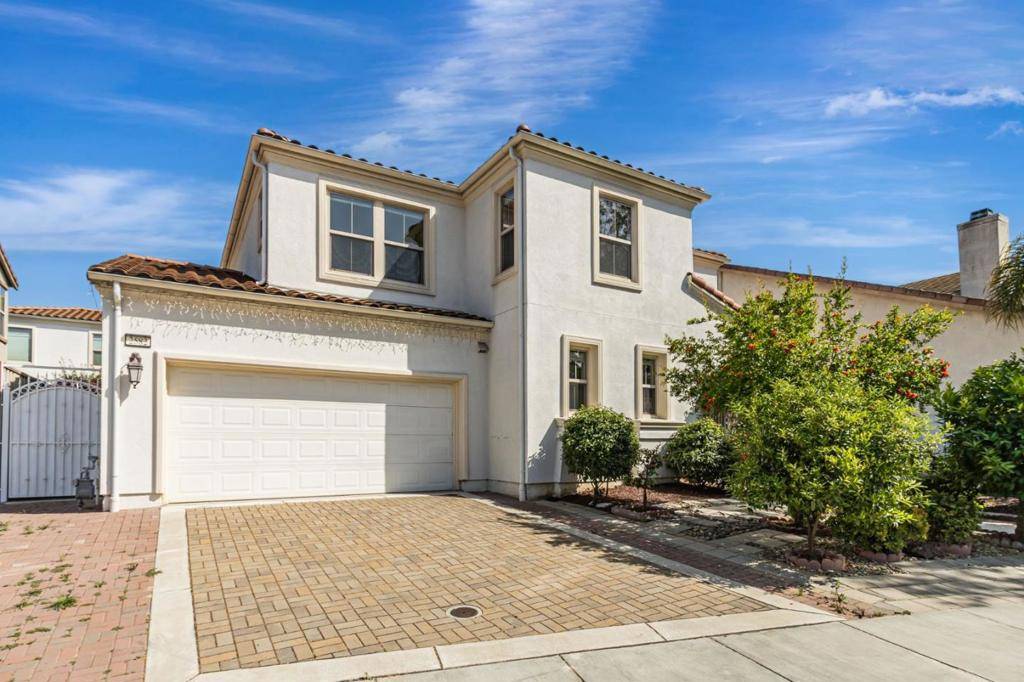 San Jose, CA 95131,2582 Minuet DR
