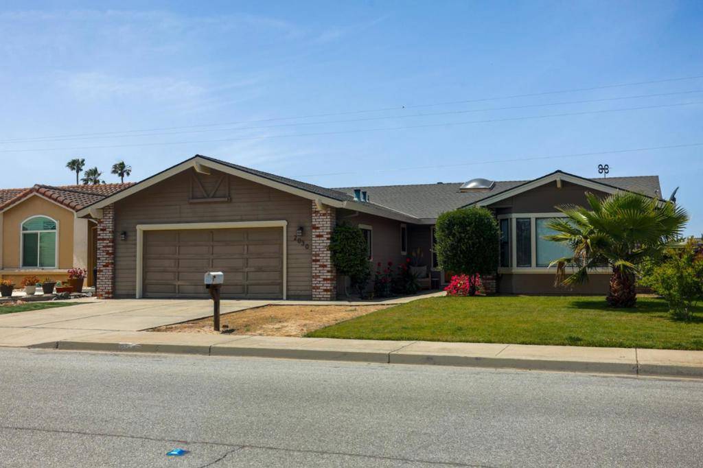 Hollister, CA 95023,2030 Clearview DR