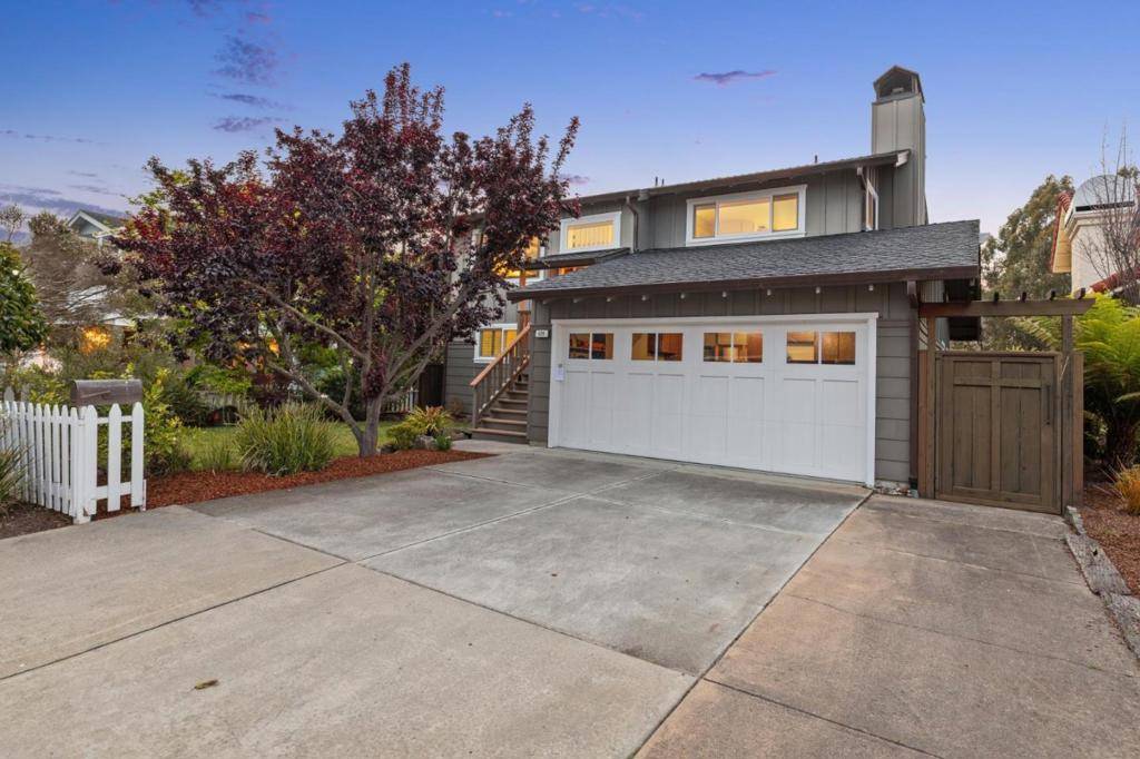 Half Moon Bay, CA 94019,624 Terrace AVE