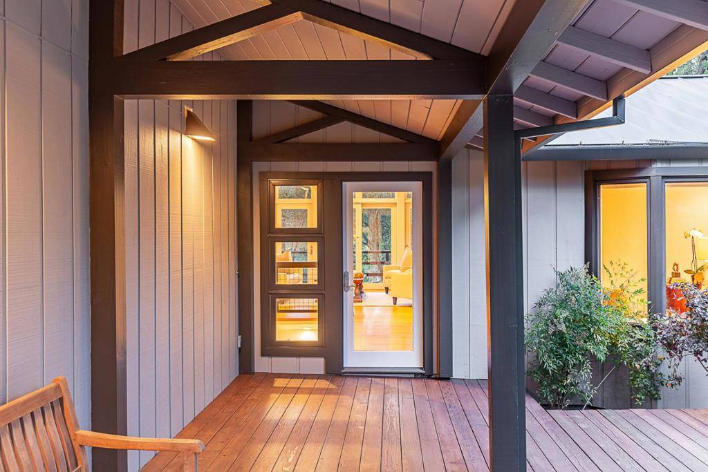 Woodside, CA 94062,35 Neuman LN