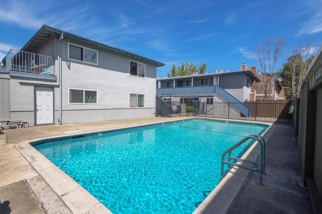 Redwood City, CA 94061,309315 Oak AVE