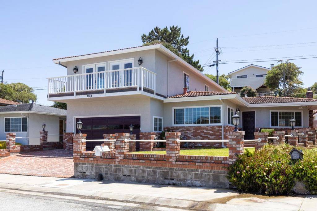 Pacific Grove, CA 93950,931 Petra LN