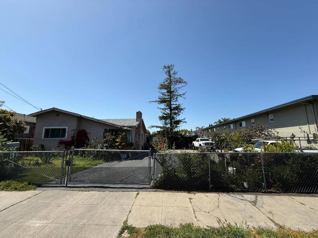Redwood City, CA 94061,440 Madison AVE