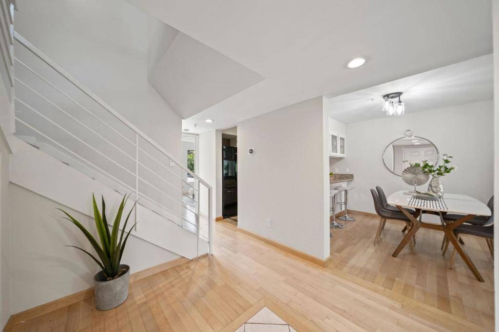 Palo Alto, CA 94306,3073 Middlefield RD #203