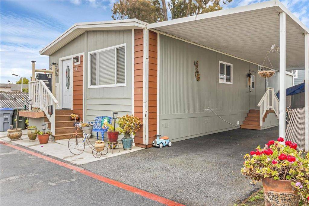 Salinas, CA 93906,20 Russell Rd ST