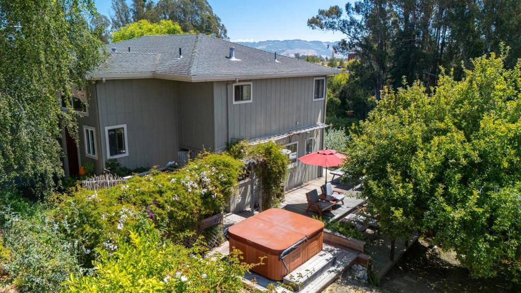 Watsonville, CA 95076,222 Manfre RD
