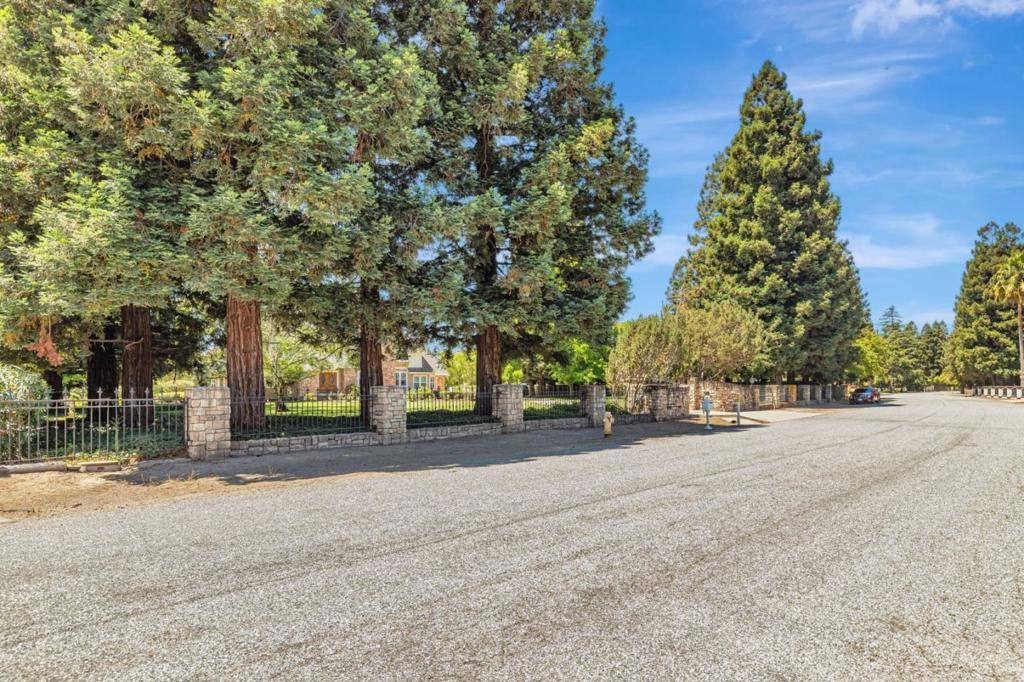 Morgan Hill, CA 95037,9885 Lantz DR