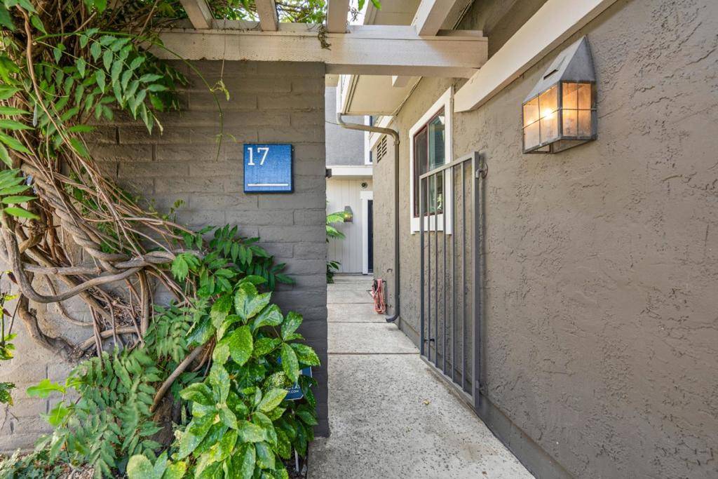 Redwood City, CA 94065,17 Spinnaker PL