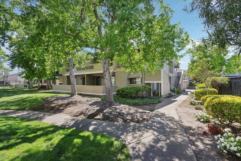 Foster City, CA 94404,145 Albacore LN