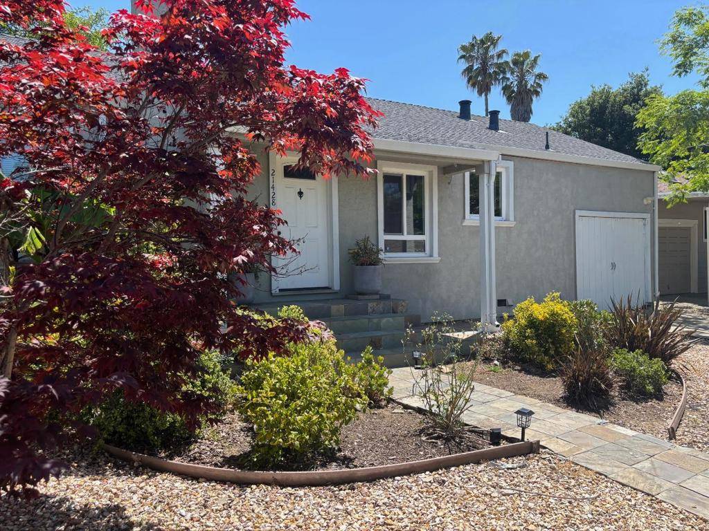 Castro Valley, CA 94546,21428 Lake Chabot RD