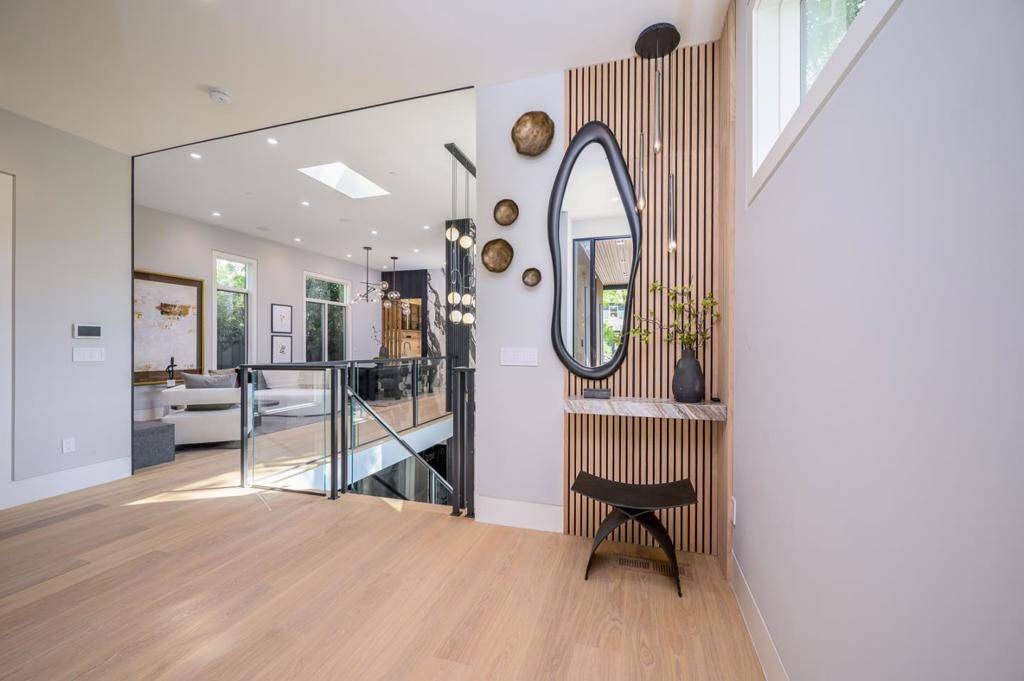 Palo Alto, CA 94301,1027 Waverley ST