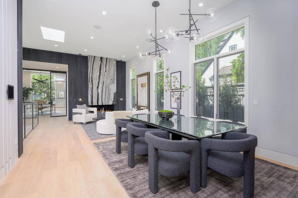 Palo Alto, CA 94301,1027 Waverley ST