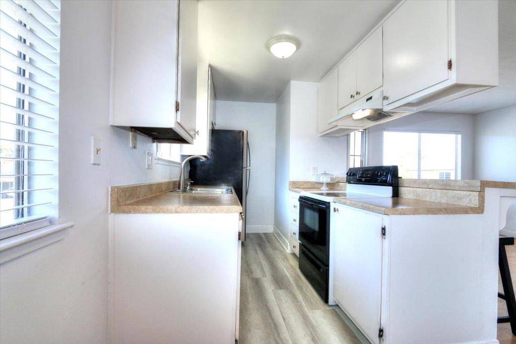 Union City, CA 94587,2241 Mann AVE #4