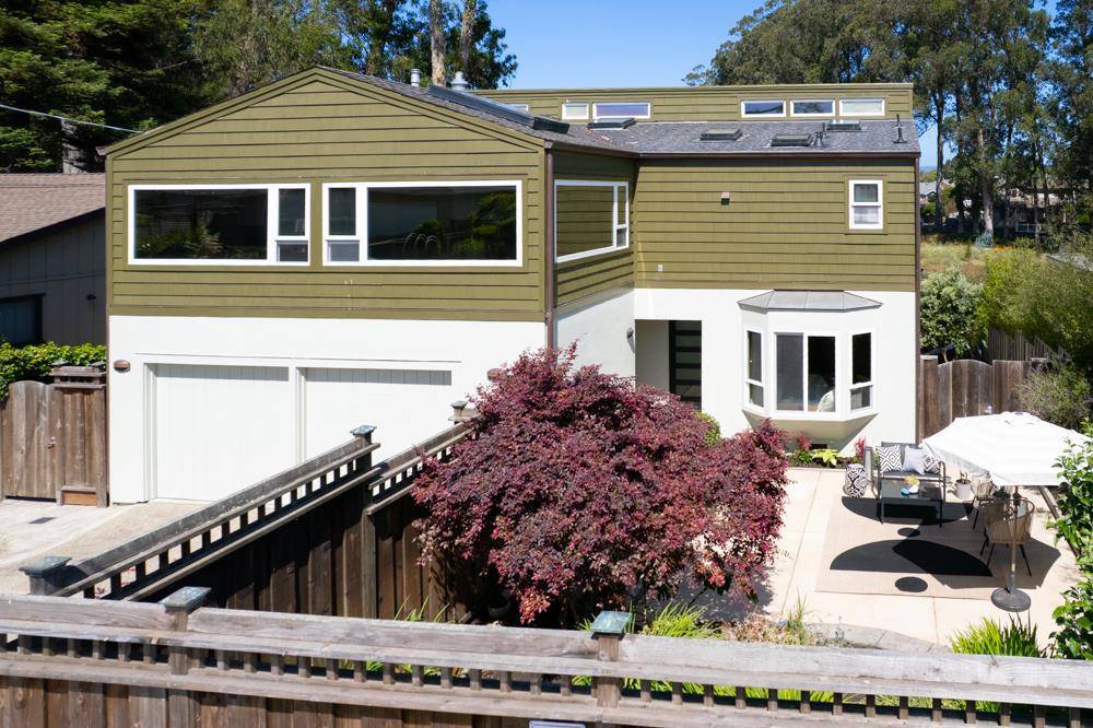 Santa Cruz, CA 95062,143 Moran WAY