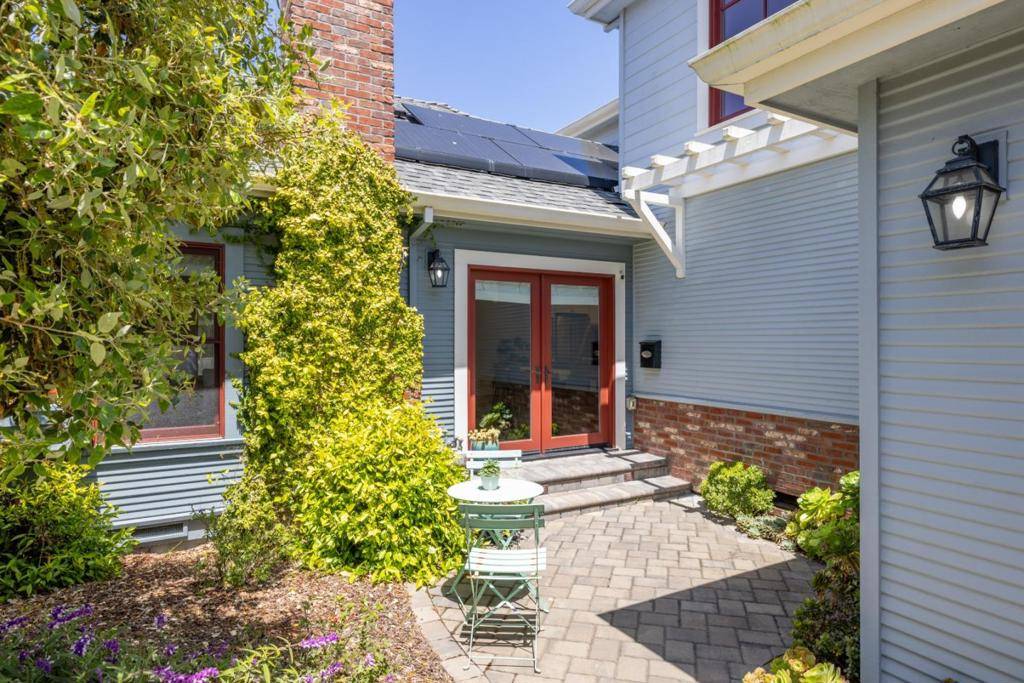 Pacific Grove, CA 93950,155 12th ST