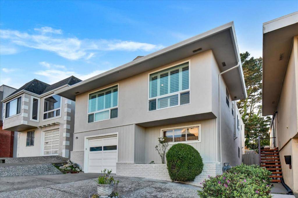 Daly City, CA 94015,16 Christopher CT