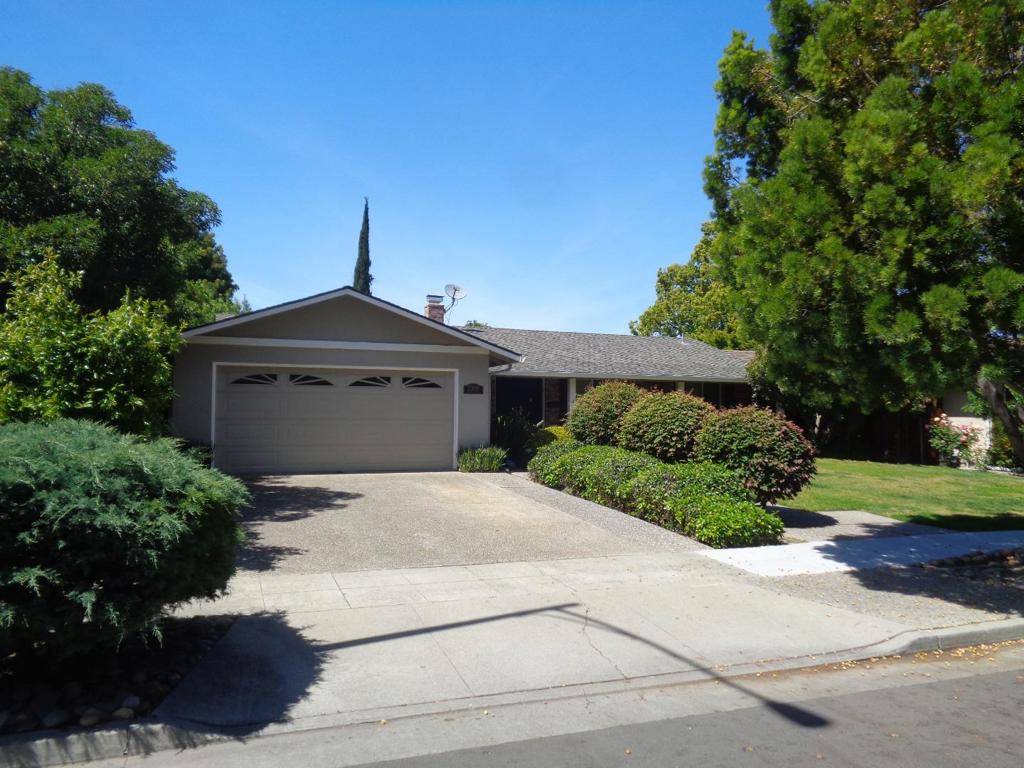 San Jose, CA 95124,2309 Walden SQ