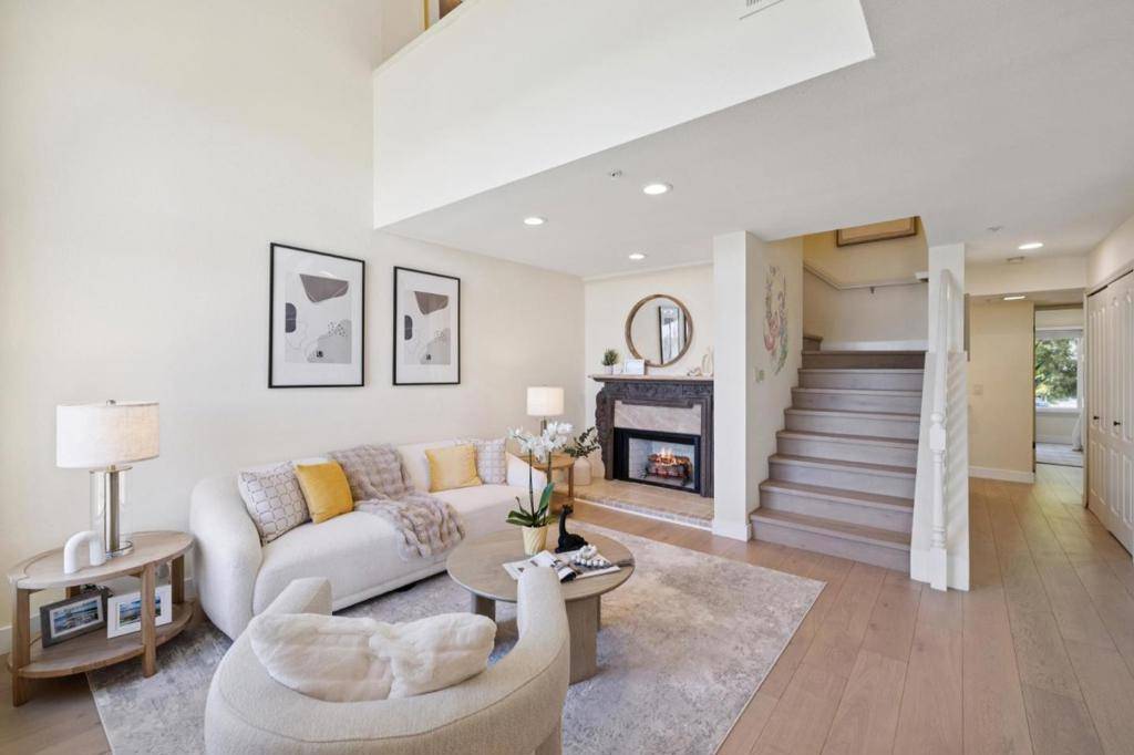 San Mateo, CA 94404,2309 Vista Del Mar