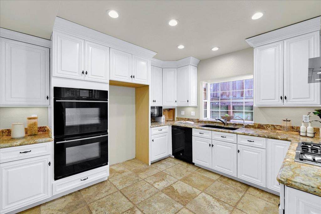 Saratoga, CA 95070,20486 Pierce RD