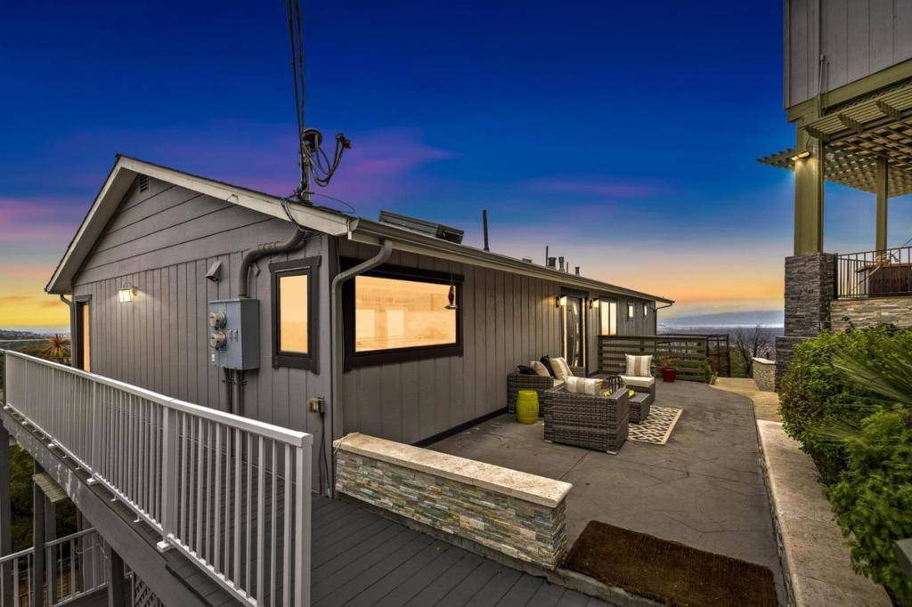 Woodside, CA 94062,560 California WAY