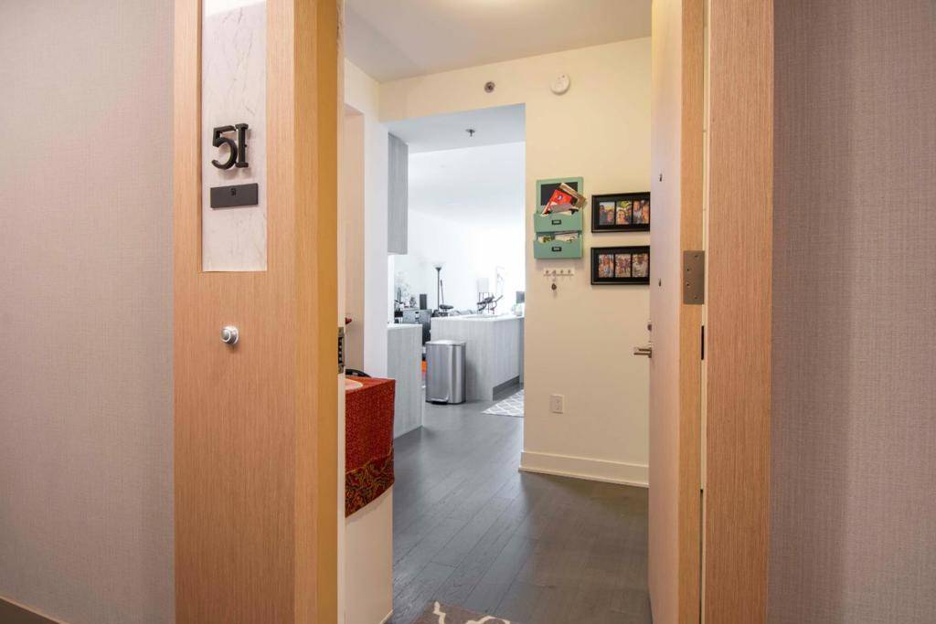 San Francisco, CA 94105,318 Main ST #5I