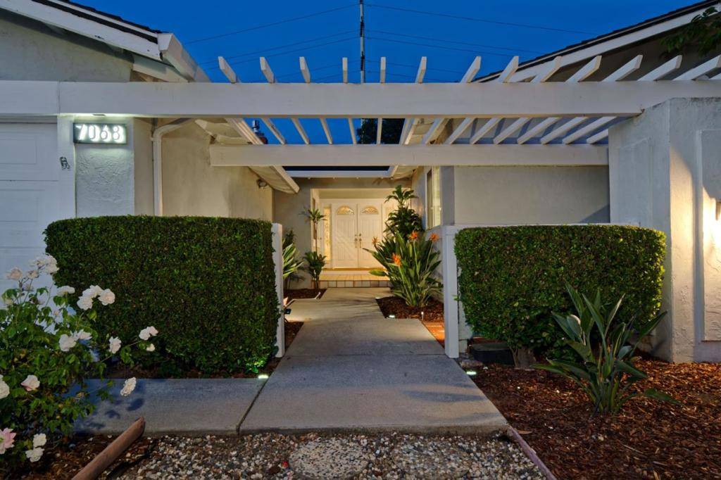 San Jose, CA 95120,7068 Brooktree WAY
