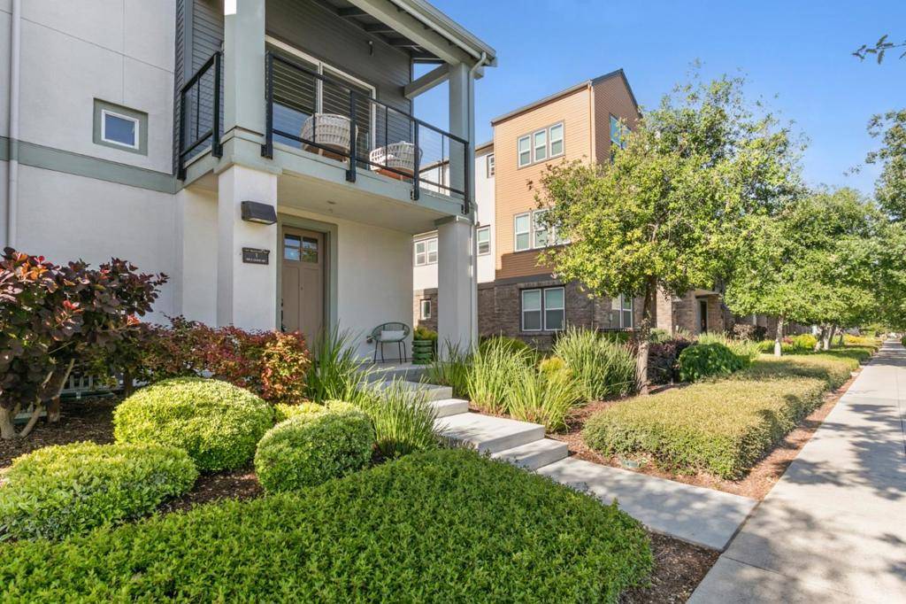 Sunnyvale, CA 94085,880 E Duane AVE #1