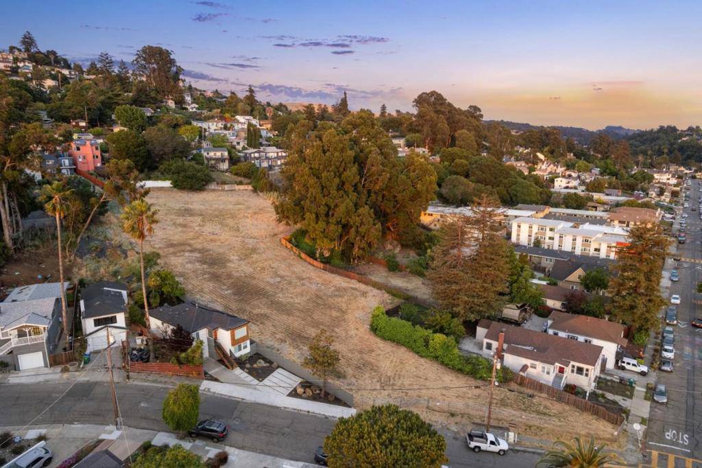 Oakland, CA 94605,2950 Cumberland WAY