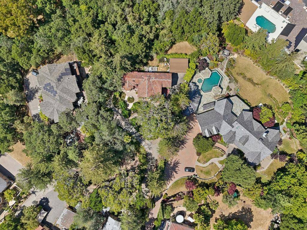 Monte Sereno, CA 95030,18211 Saratoga Los Gatos RD
