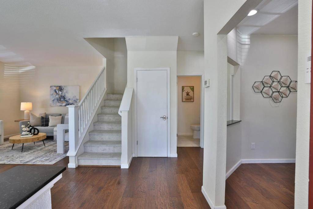 Milpitas, CA 95035,21 Pond CT
